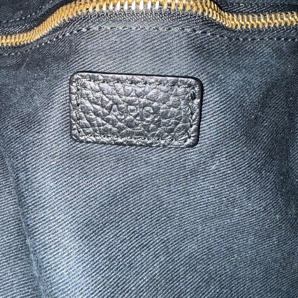 A.P.C. | Seau GF Black Leather Bucket Bag - Picture 5 of 9